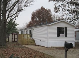 10 Arapaho Dr, Belleville, IL 62220