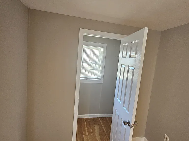 809 Eastern Ave — Photo 10