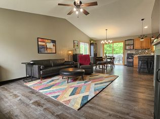 6285 Jonathan Dr NW, Rochester, MN 55901
