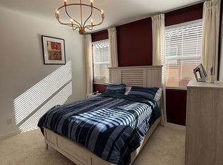 9811 W Cheery Lynn Rd #B, Phoenix, AZ 85037