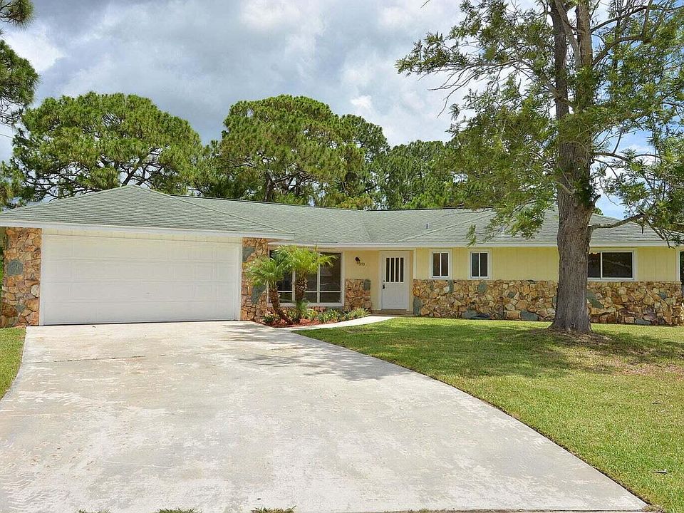 1st image of 393 NW Ferris Drive