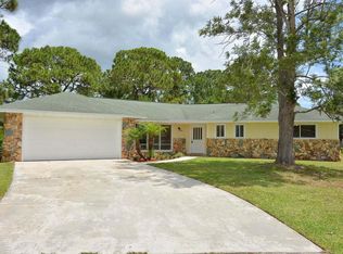 393 NW Ferris Dr, Port Saint Lucie, FL 34983