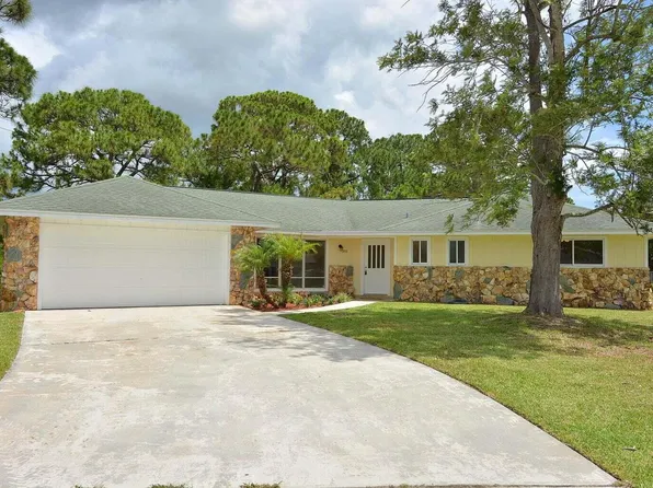 393 NW Ferris Drive, Port St Lucie, FL 34983