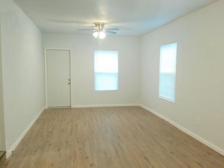 225 Watson St — Photo 14