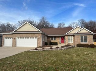 3893 Dorado Dr, Janesville, WI 53546