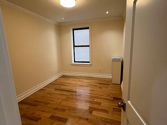 5th image of 5000 Broadway APT 4M