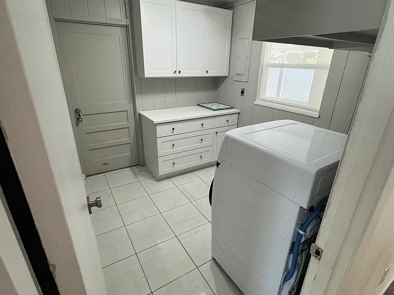 340 Caruso Pl — Photo 5