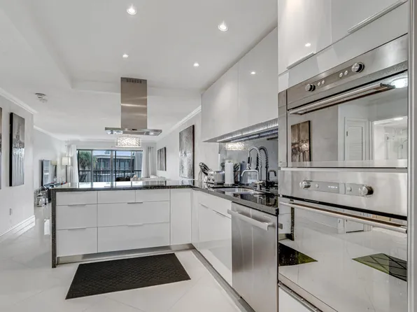 3605 S Ocean Blvd APT 312, South Palm Beach, FL 33480