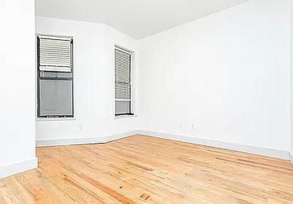 3rd image of 465 Park Pl Floor 3