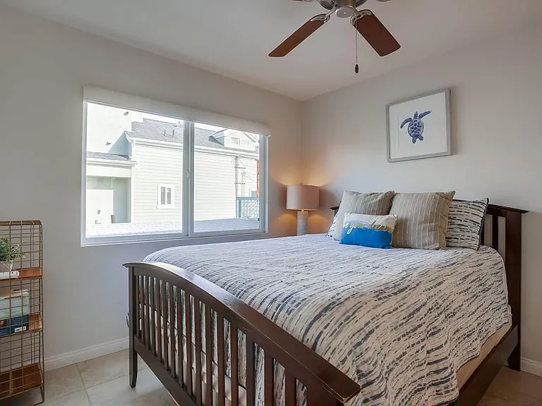 819 Ostend Ct — Photo 16