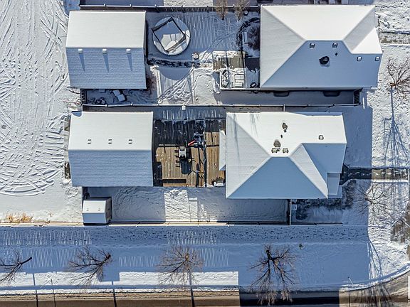 5th image of 155 Summerwood Dr