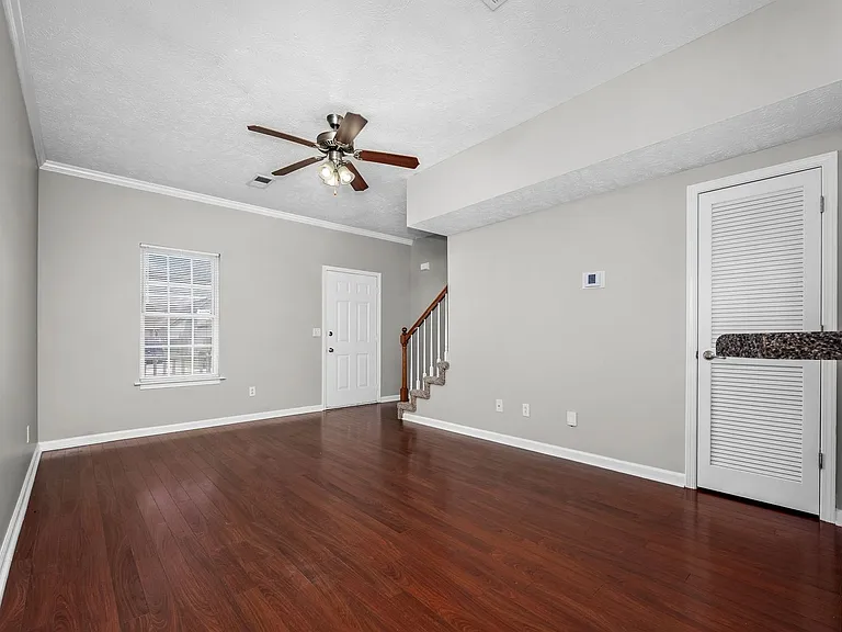 2634 Sewanee Pl — Photo 10