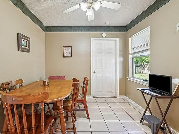 3rd image of 103 Saint George Cir