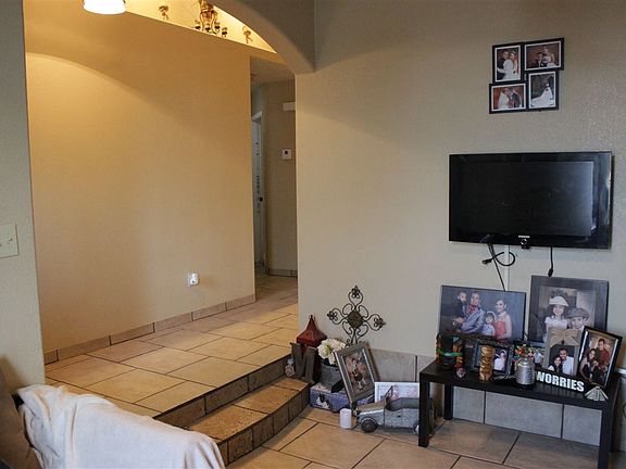 5th image of 2313 E Galindo St