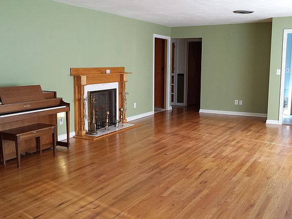 5th image of 1130 Hillsdale Ave