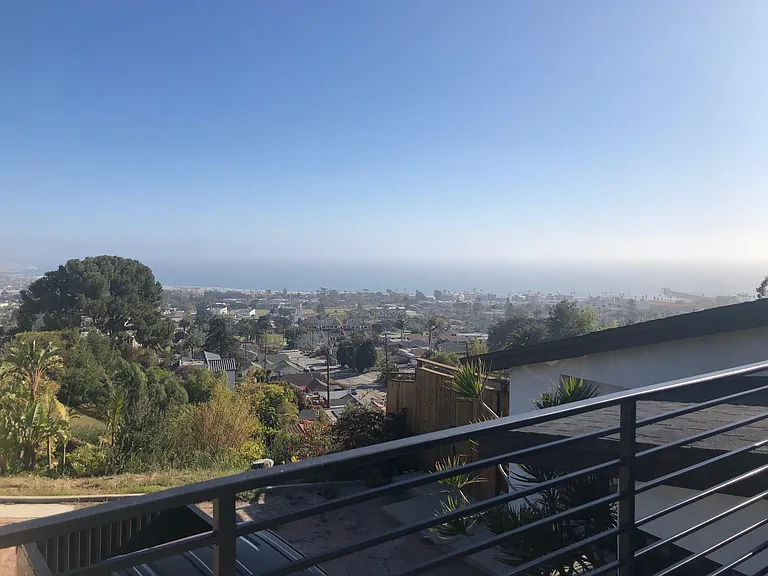 353 Mariposa Dr — Photo 3