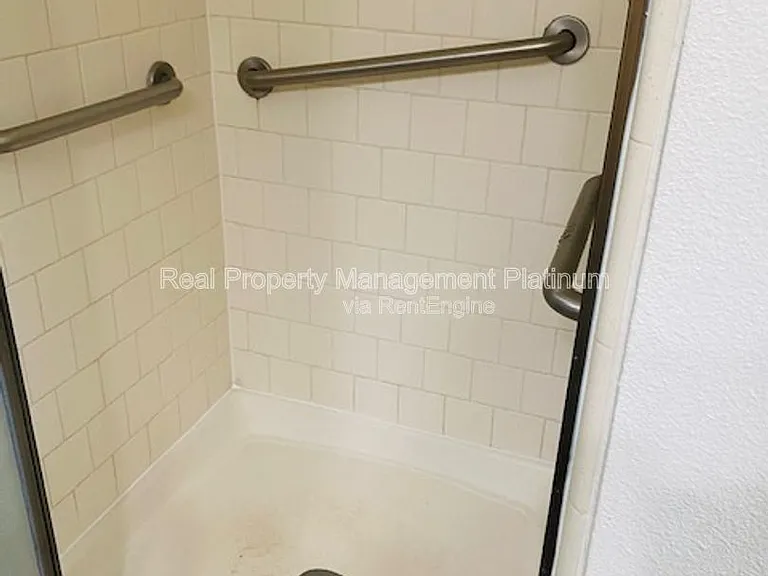 1055 W Fremont Ave — Photo 23