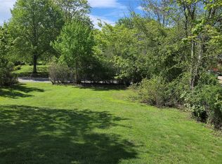 39 Miller Rd, Southampton, NY 11968