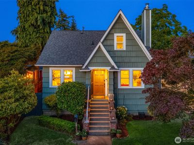 3058 38th Avenue SW, Seattle, WA, 98126
