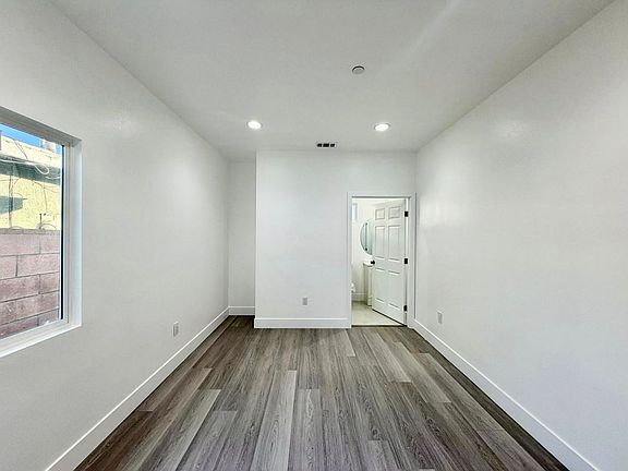 4th image of 11522 S June St