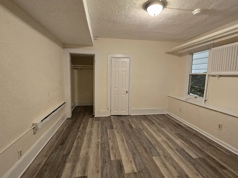 144 Montgomery St #1B — Photo 6