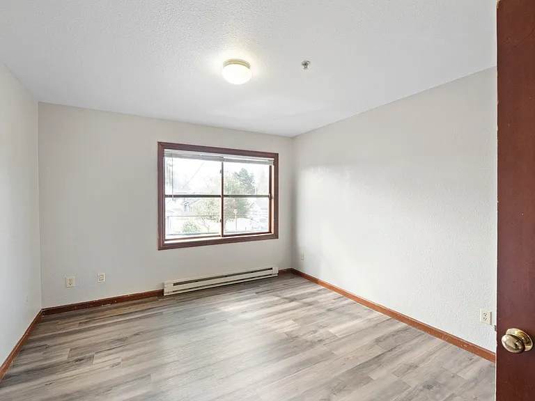 Garfield Street Apartments — Photo 27