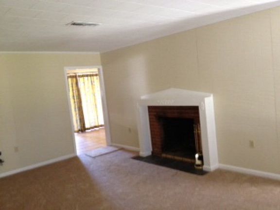 3rd image of 1603 E Lakeshore Dr