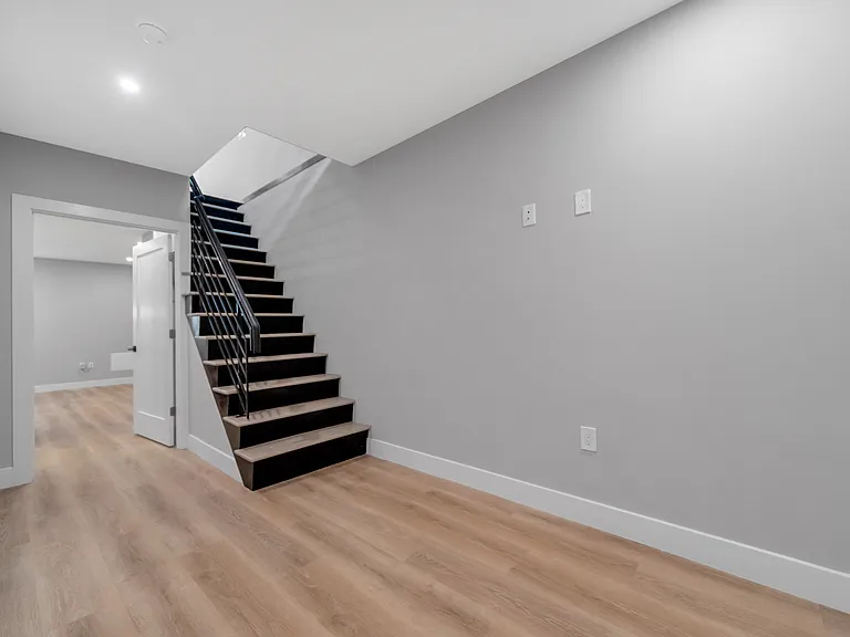 2311 Cross St — Photo 16