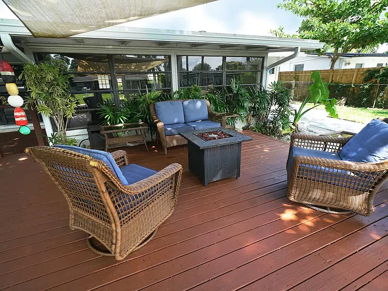 2518 Gulfstream Ln — Photo 29