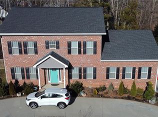5000 Meadow Hill Ct, Winston Salem, NC 27106
