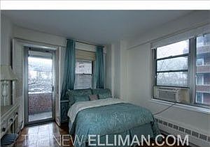 4th image of 570 Grand St APT H204