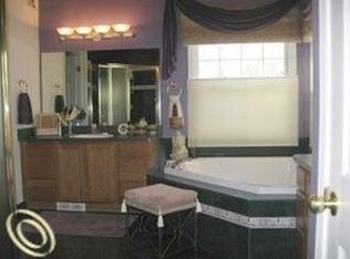 6451 Kennesaw Rd, Canton, MI 48187