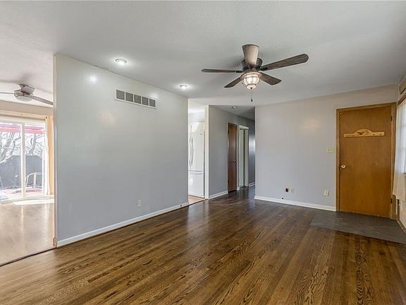 5th image of 1924 S 32nd St