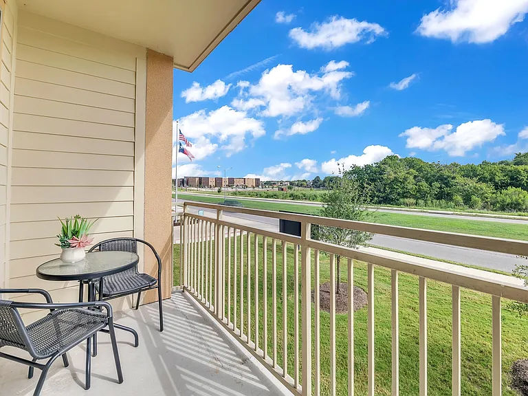 Jolie Pflugerville — Photo 12