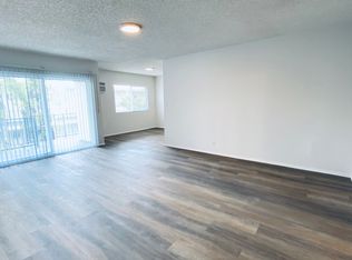 20317 Saticoy St, Winnetka, CA 91306