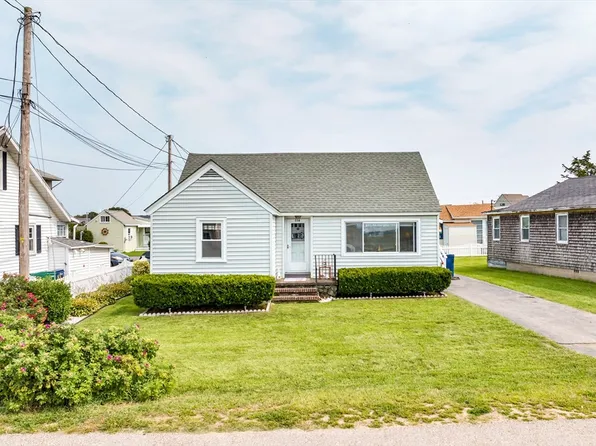 558 Winnacunnet Rd, Hampton, NH 03842
