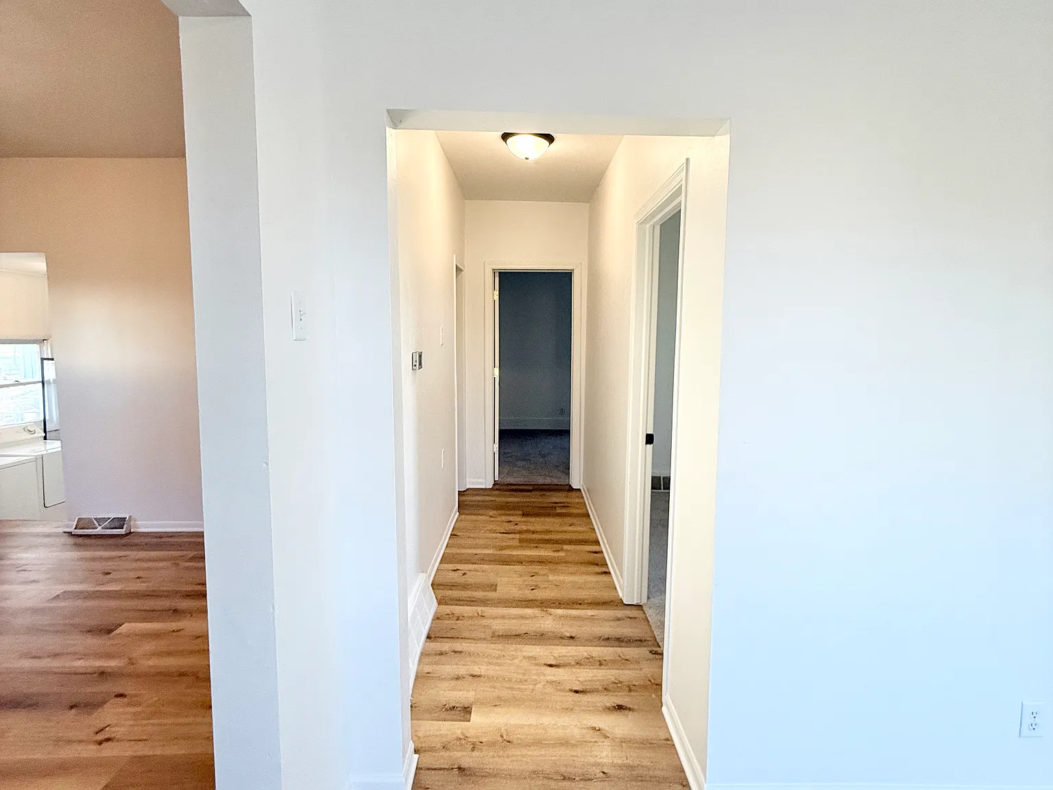 2 bed, 728 sqft, $1,250 — Photo 4