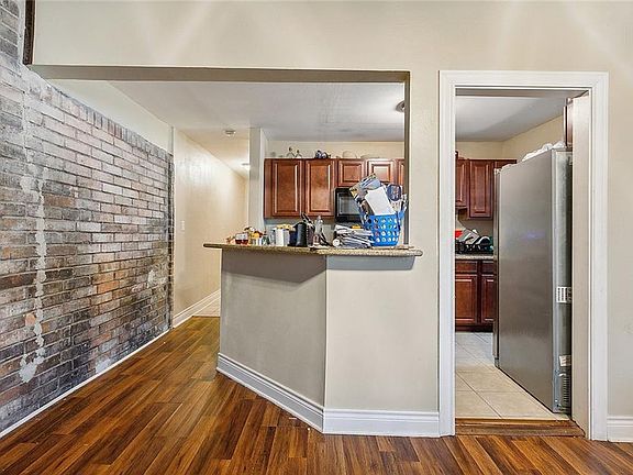 4th image of 8013 Brevard Ave