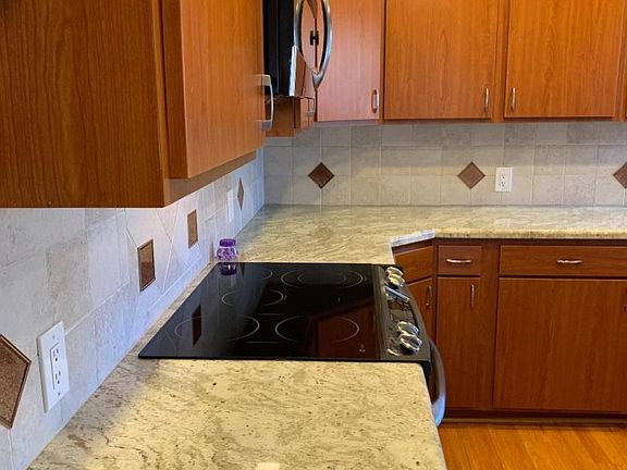 2nd image of 1223 Madrona Ave