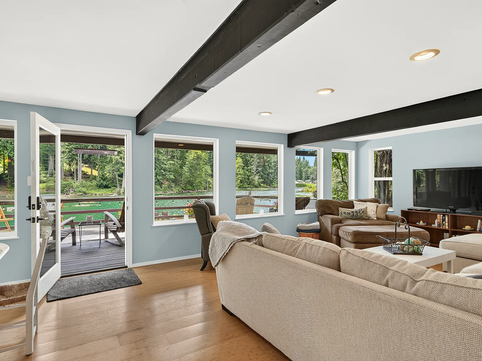 3 bed, 2.5 bath, 1896 sqft, $4,950 — Photo 2