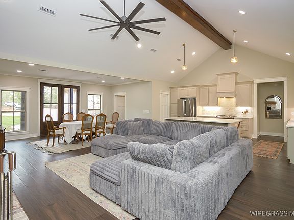 5th image of 204 County Road 603 Rd