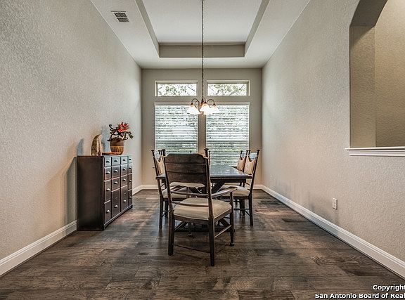 5th image of 8427 Orchard Gln