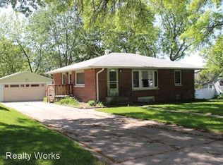 4501 S 49th St, Lincoln, NE 68516