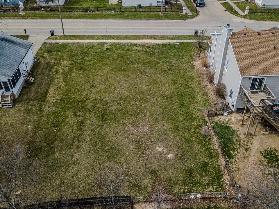 2nd image of 1300/1302 Henry Normal St