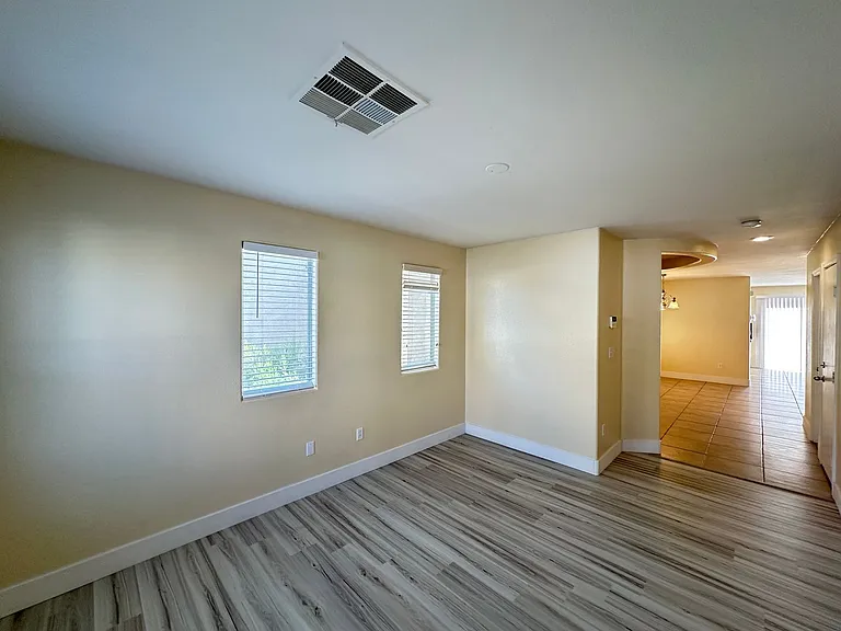 5640 Woods Crossing St — Photo 13