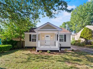 1329 E Galena Blvd, Aurora, IL 60505