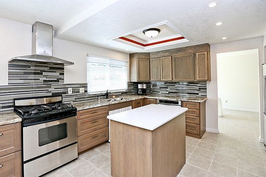 3rd image of 2309 Hilliard Cir