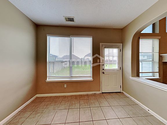 5th image of 13707 Kingston River Ln
