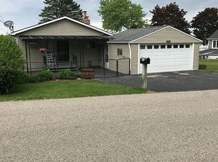 1856 Lakesview Blvd, Oxford, MI 48371