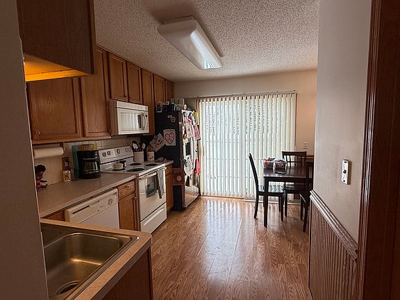 4th image of 15711 Fjord Ave